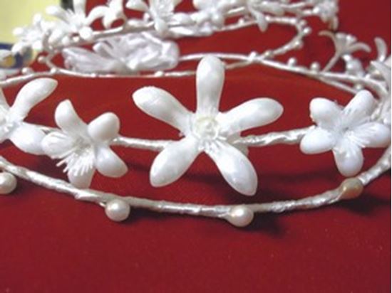 Pearlized Flowers Wedding Crown
